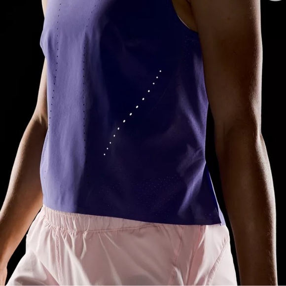 Lululemon - Picture 6 of 9